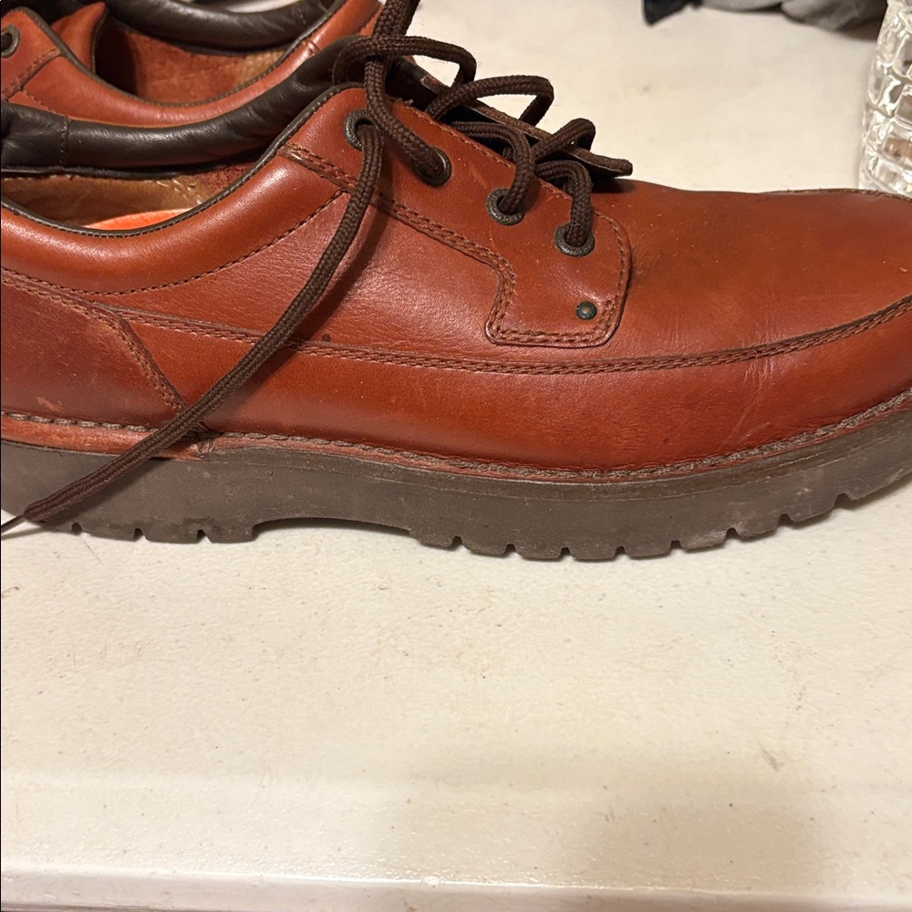 Rockport Brown Oxford Shoes with Classic Design - Picture 7 of 8